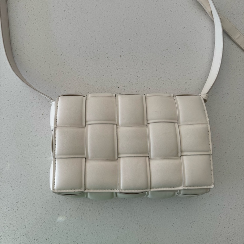 White Woven Crossbody Bag - Picture 2 of 11